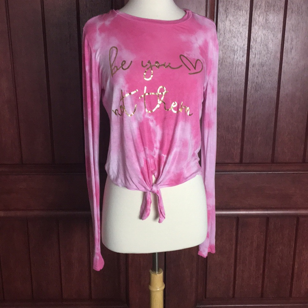 Persy tie dye long sleeve shirt and gold lettering